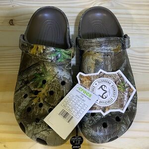 CROCS Green Camo Slippers. NOT KIDS SIZE